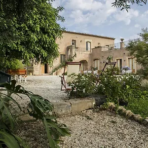 Farm La Frescura Agriturismo Bauernhof